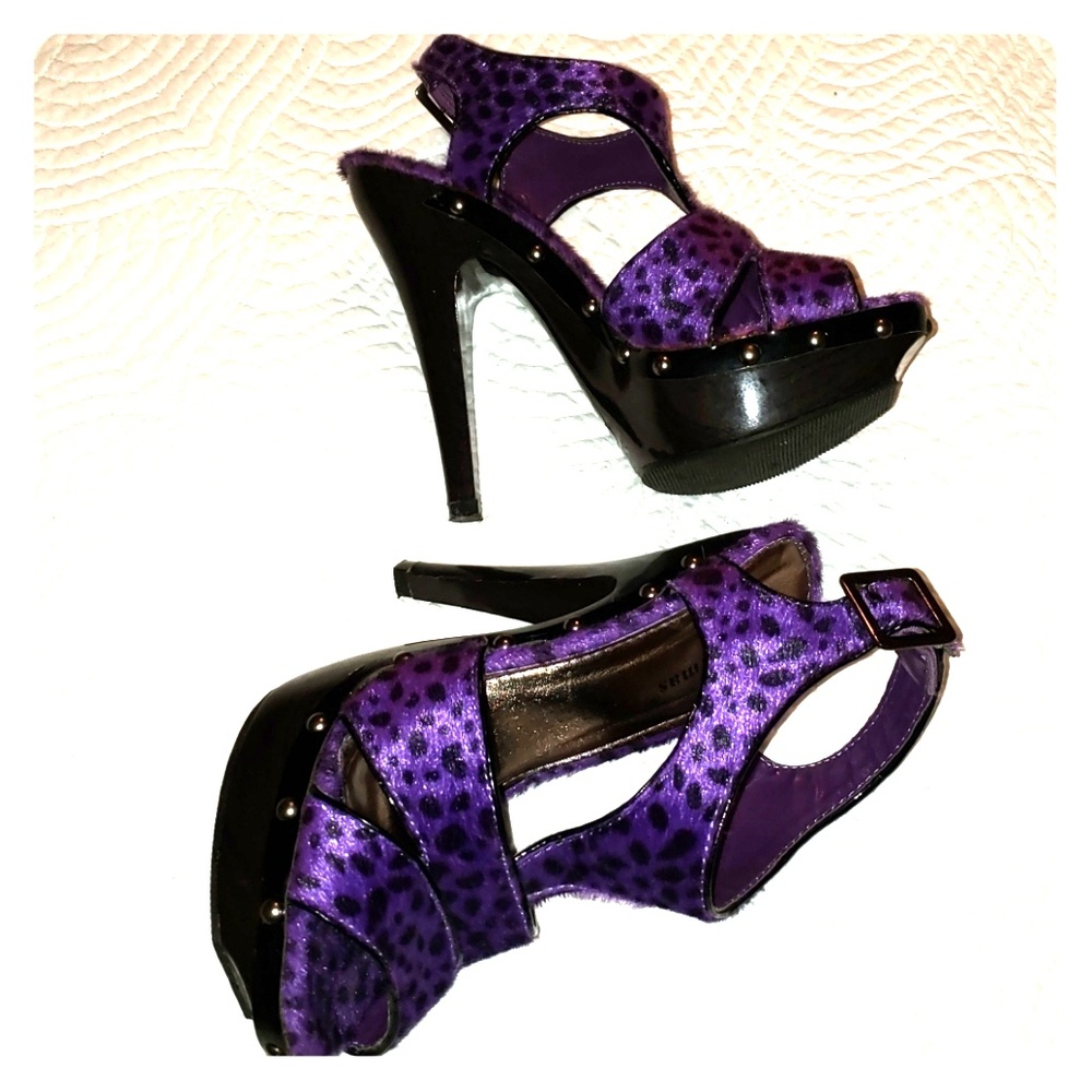 Pierre Dumas Open-toe Purple Leopard plaform heels